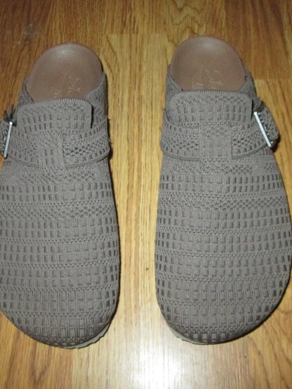 Skechers Women's Arch Fit Granola Recycled Knit Mules Too Late Brown sz 10 NEW